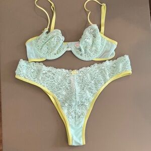 Victoria’s Secret Aqua Stretch Lace Underwire Bra 34A and Panty Size L